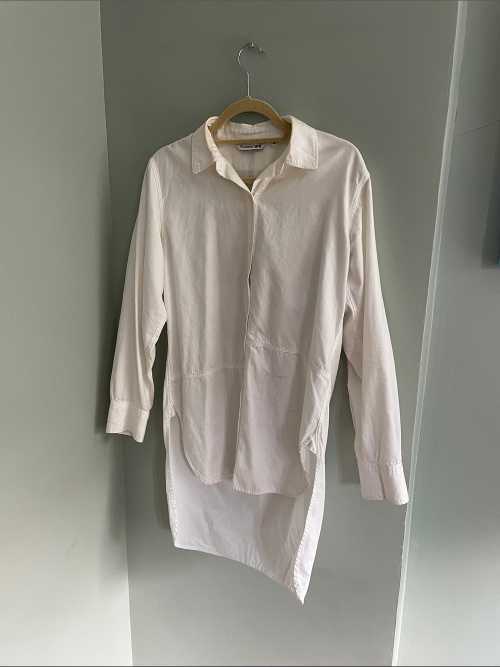 JW ANDERSON x Uniqlo collab White Button-Down Tunic with asymmetrical seam